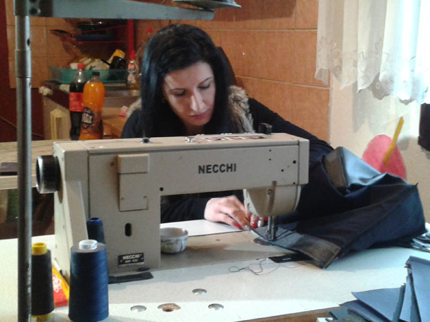 Прави торбе и сања о салону